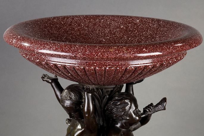 Red porphyry centrepiece with patinated bronze | MasterArt